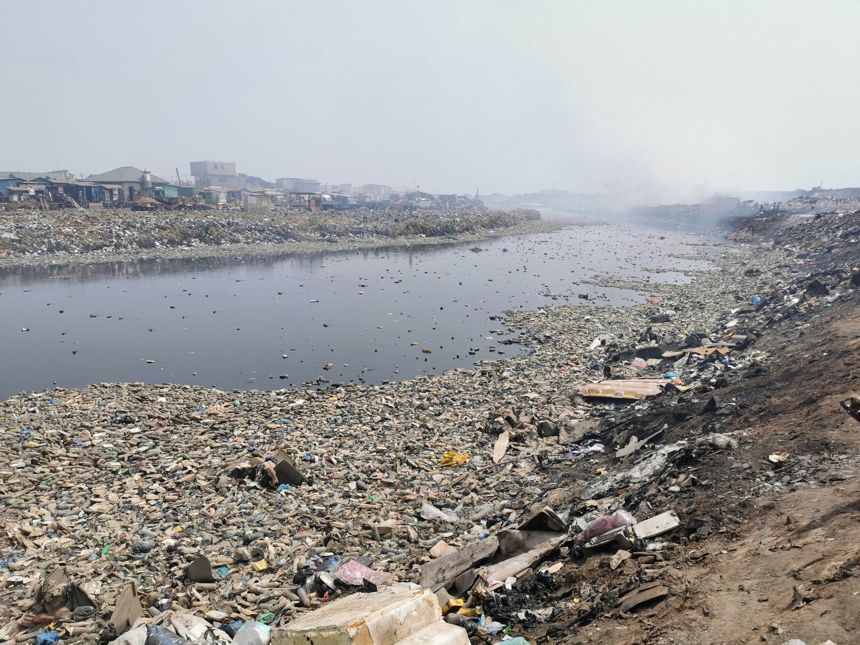 Contaminantes biológicos, químicos y físicos del agua: qué son y por qué importan